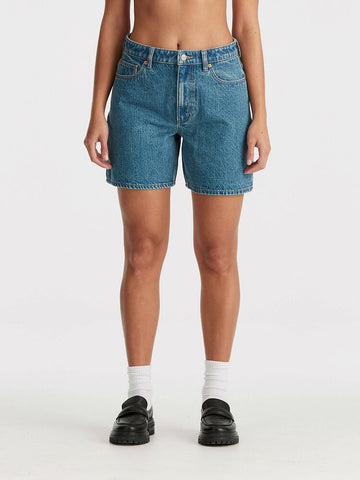 LEE SIGNATURE MID RELAXED SHORT